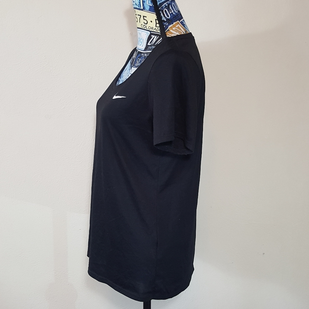 Nike dry fit black short sleeve t-shirt - Picture 2 of 5